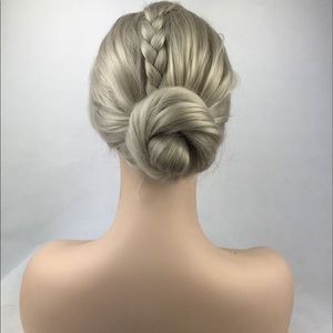 Cassandra // dirty blonde full synthetic wig